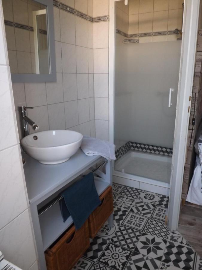 La Girondine Bed and Breakfast Galgon Exteriör bild