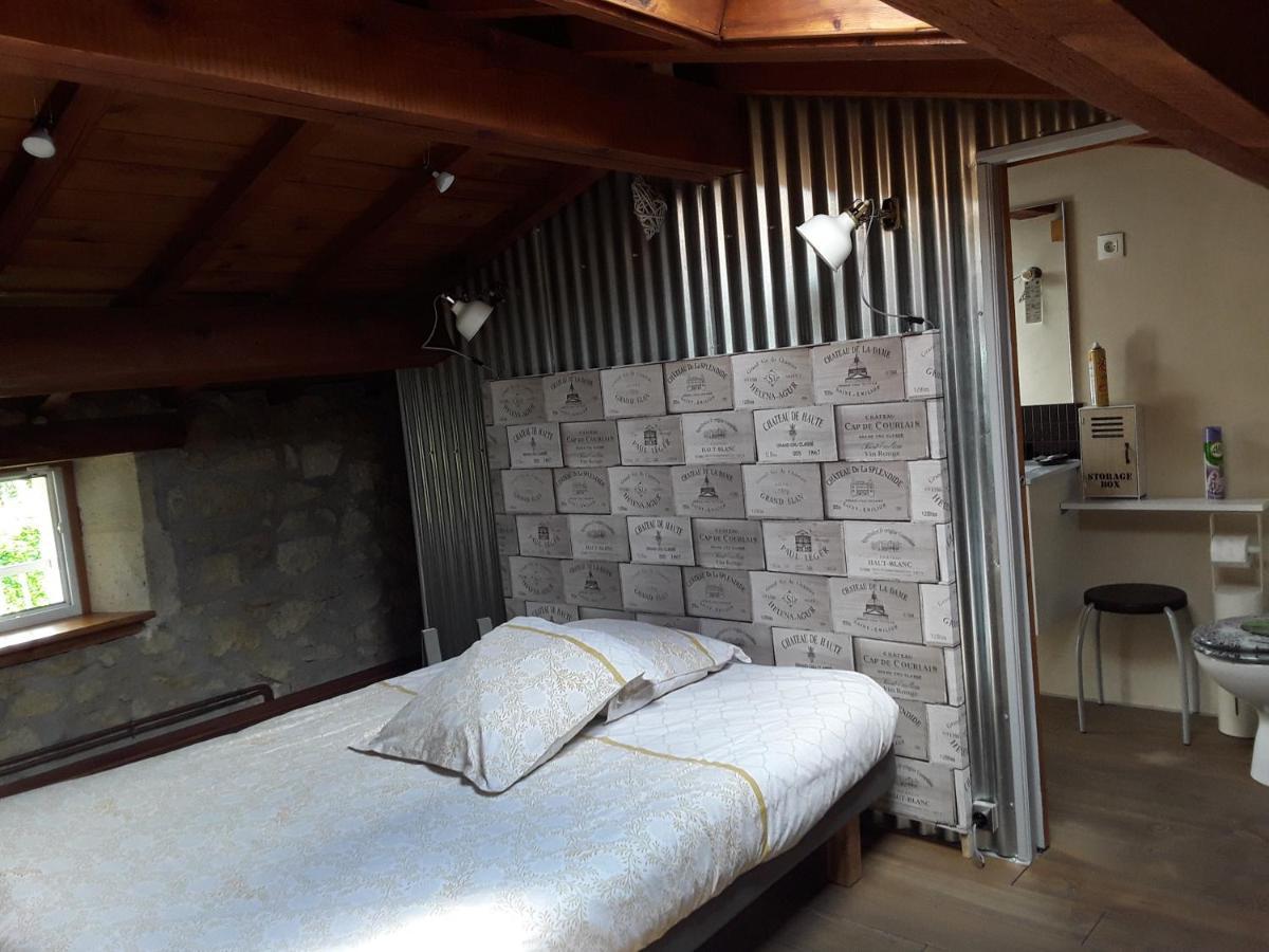 La Girondine Bed and Breakfast Galgon Exteriör bild